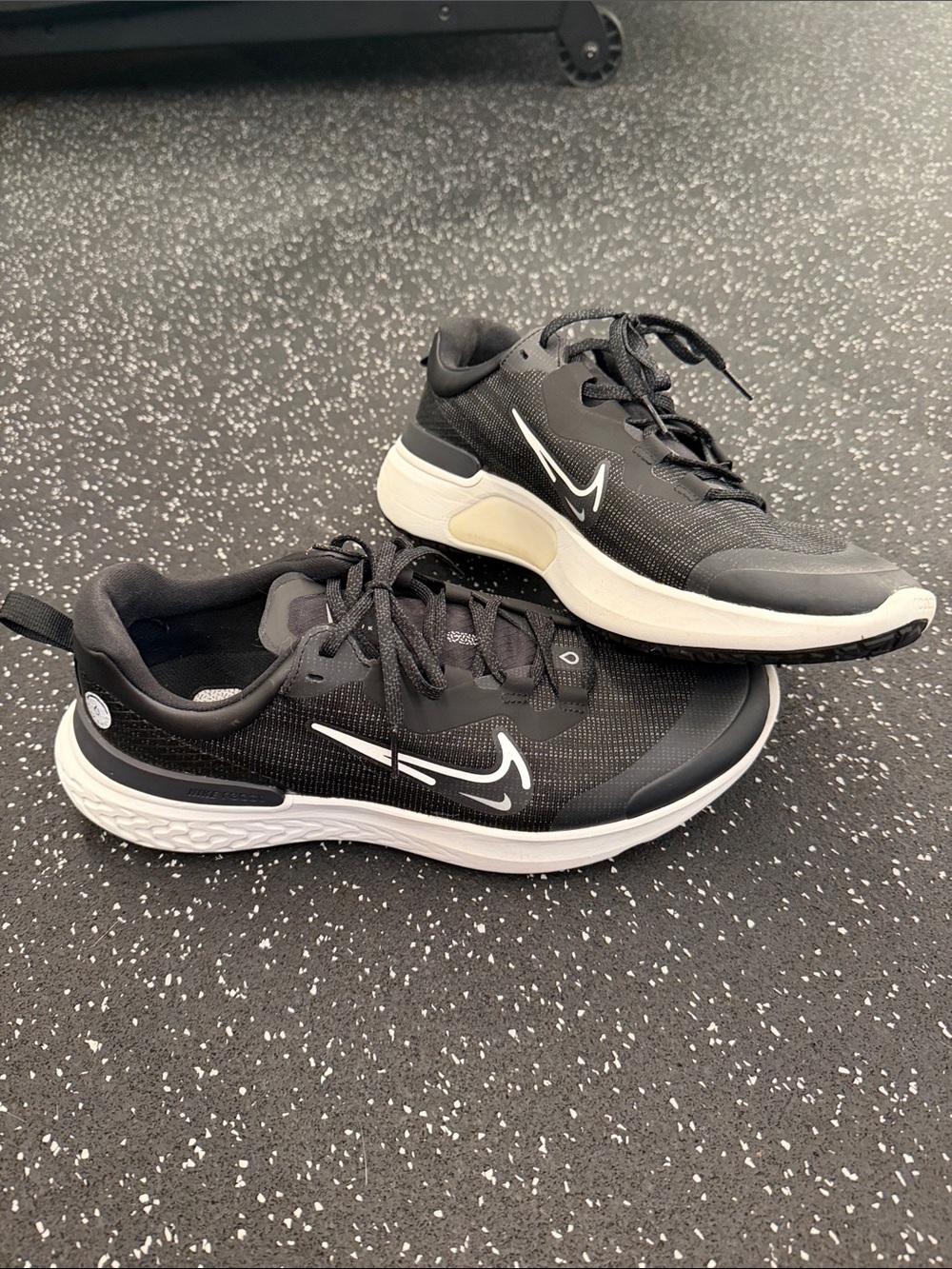 Nike React Shield
